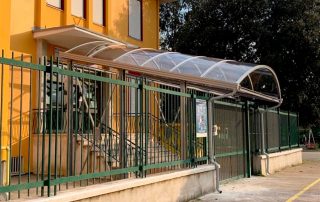 Rifacimento pensilina scuola policarbonato compatto uv